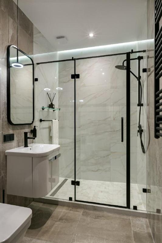 Classy Studio In Chicago, A Luxurious Condo Kyiv Exterior photo